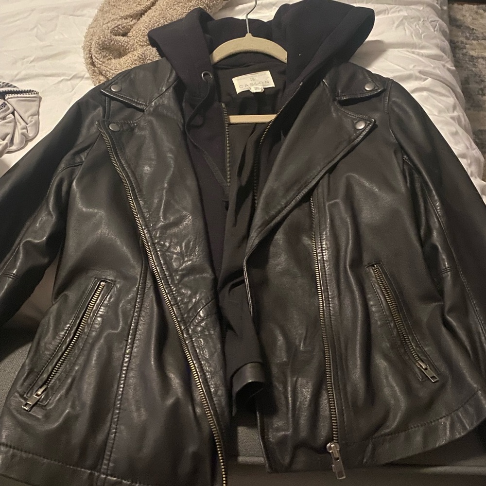 Womens Caslon genuine leather jacket with removable hoodie. Black